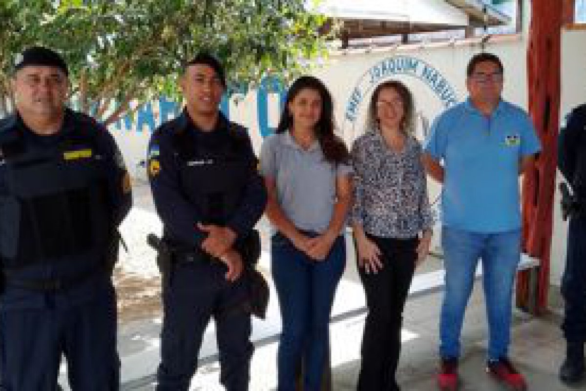 Prefeitura de Ouro Preto do Oeste, em parceria com foras de segurana, promove aes de proteo nas escolas municipais