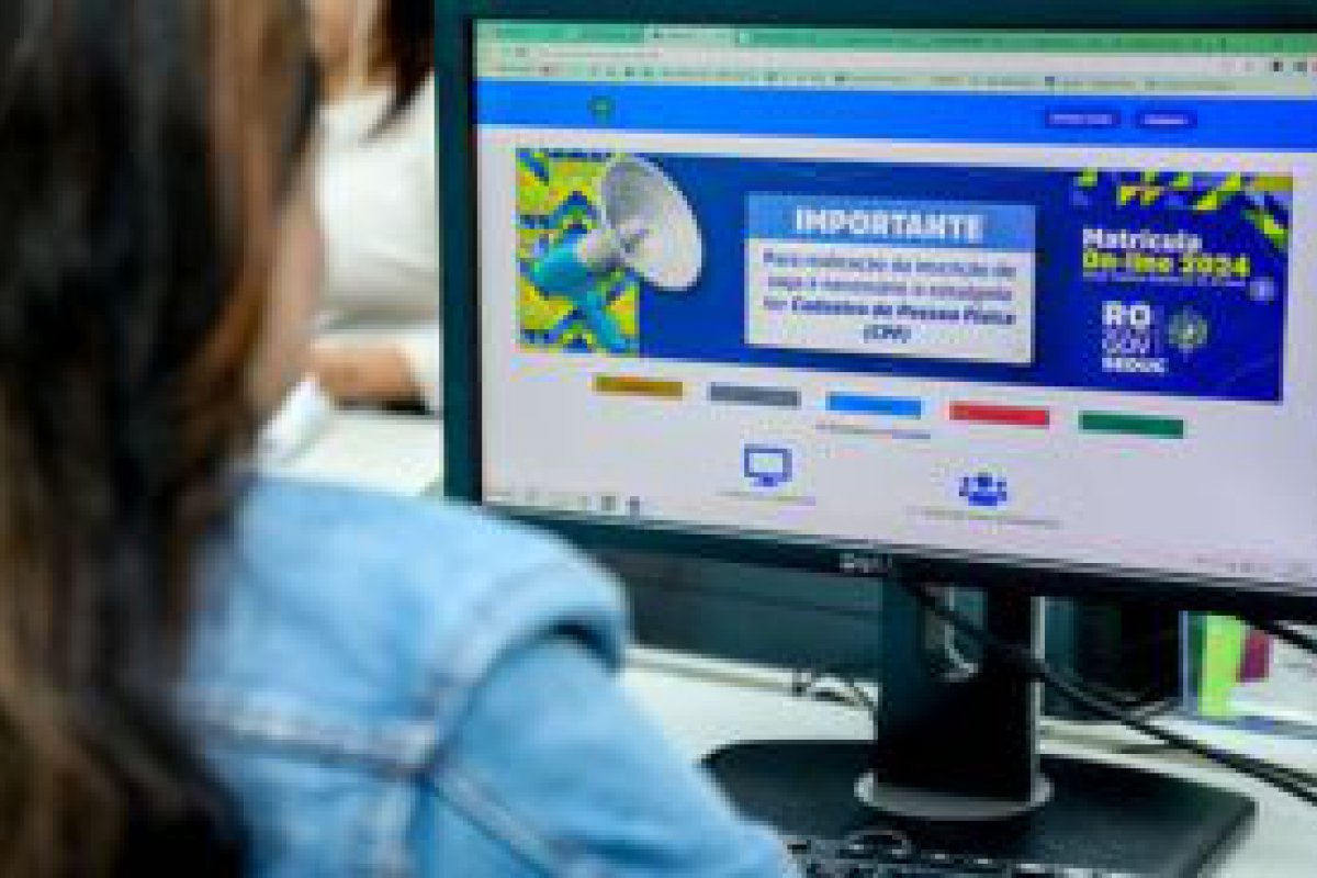 Matrcula on-line para estudantes ingressarem na Rede Estadual de Ensino encerra nesta sexta-feira