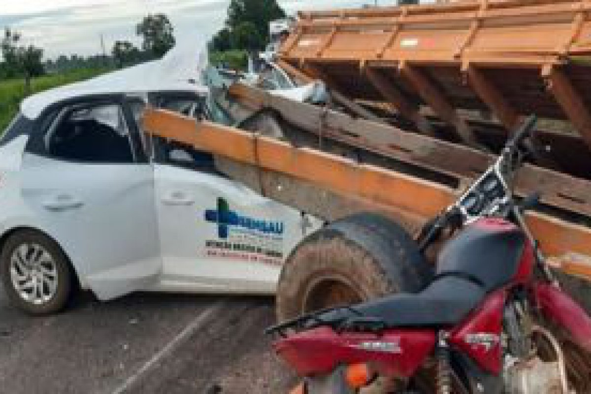 Trs veculos colidem em grave acidente entre So Miguel e Distrito de Santana