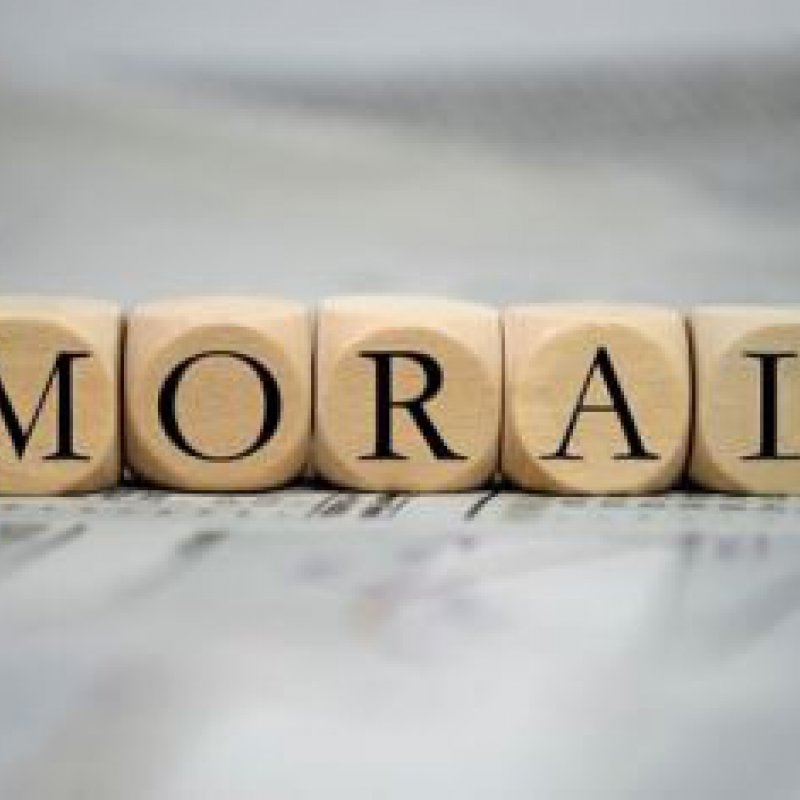 A moral que uma pessoa carrega para vida, é a sua maior honra