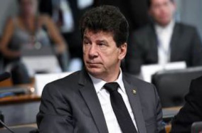 Ministro do STF Alexandre de Moraes pede vista em caso que analisa elegibilidade de Ivo Cassol