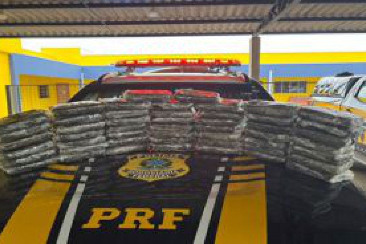 Policial Civil do Acre  preso em Ji-Paran transportando mais de 57Kg de cloridrato de cocana