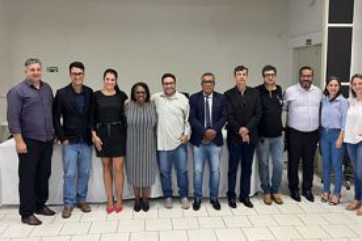 Vice-prefeito Peragibe Felix toma posse como prefeito interino da Estncia Turstica de Ouro Preto do Oeste