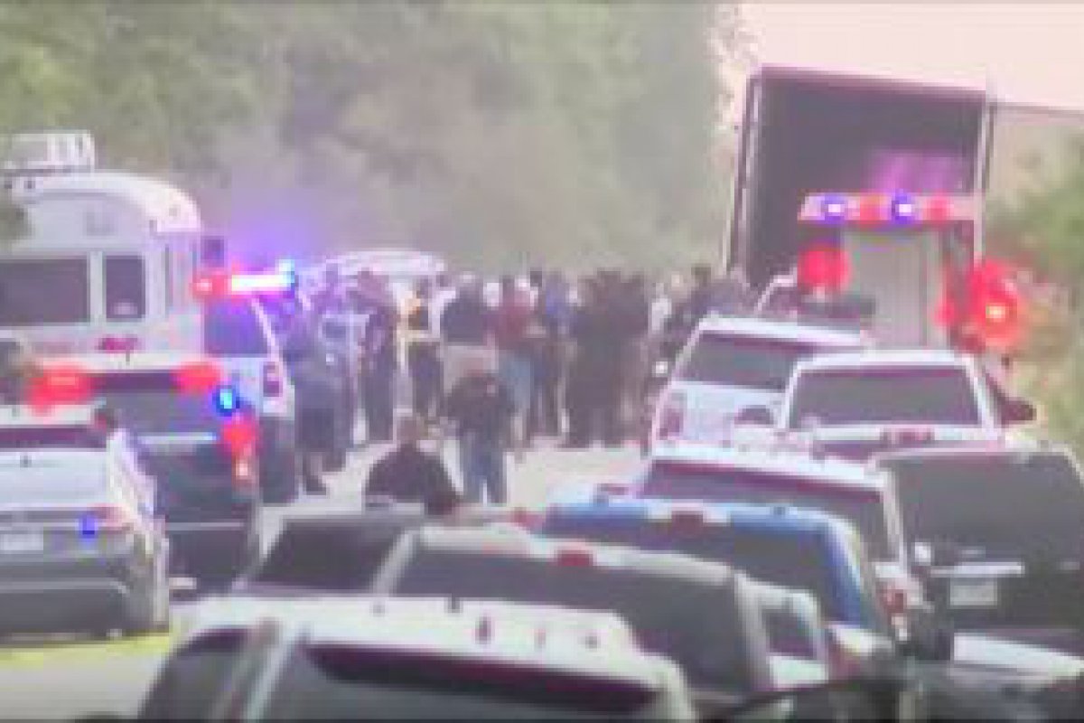 Mais de 40 pessoas são encontradas mortas dentro de caminhão nos Estados Unidos